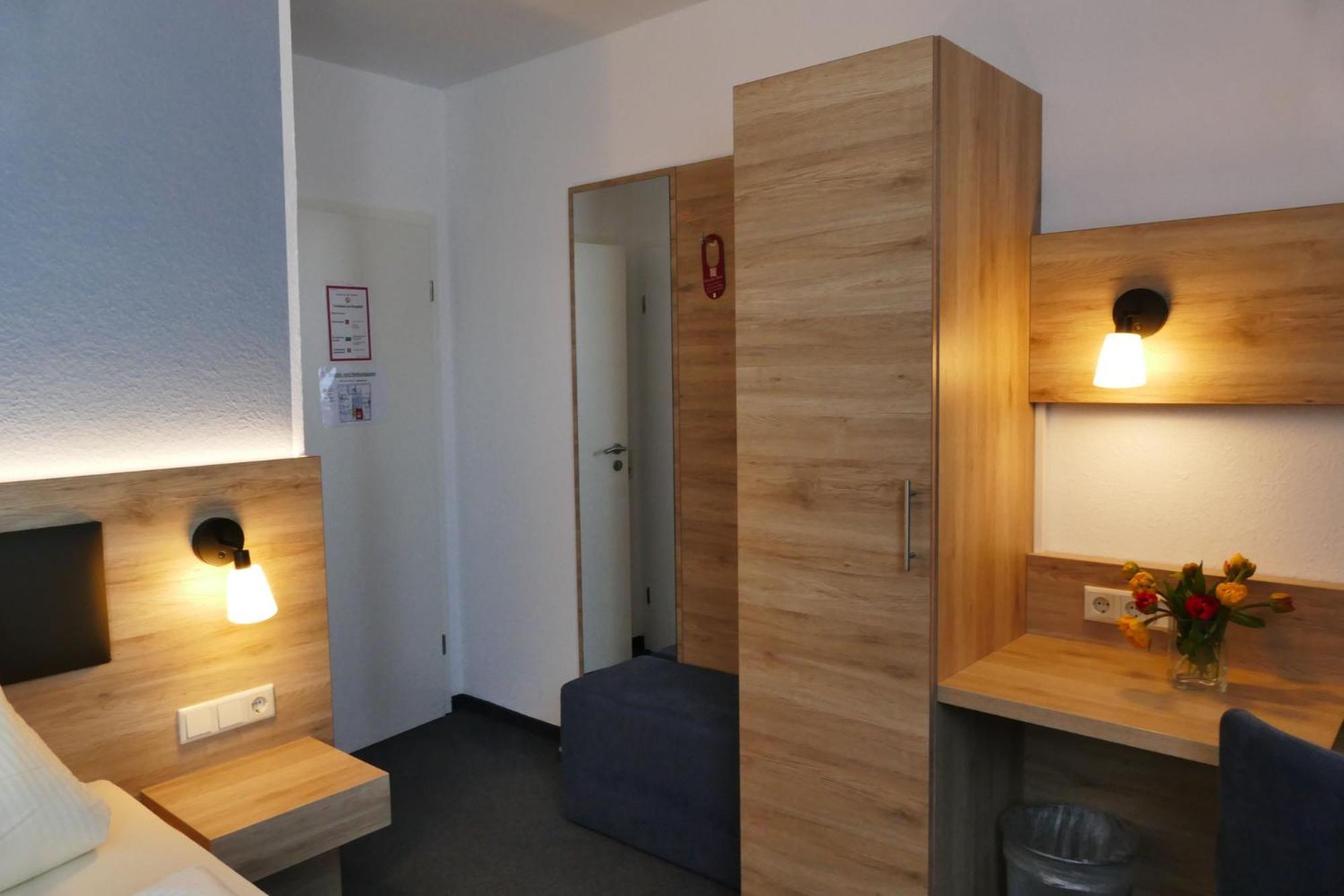 Hasi'S Hotel Grafing bei Muenchen Экстерьер фото