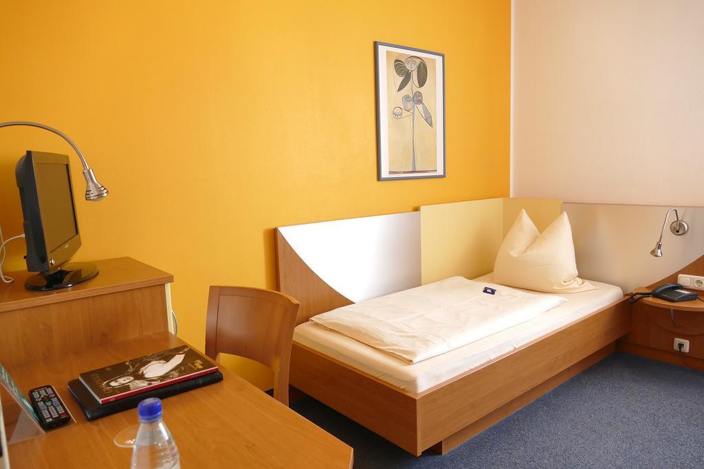 Hasi'S Hotel Grafing bei Muenchen Экстерьер фото